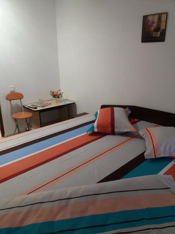 Hotel Casa Ariana Curtea de Argeş Esterno foto
