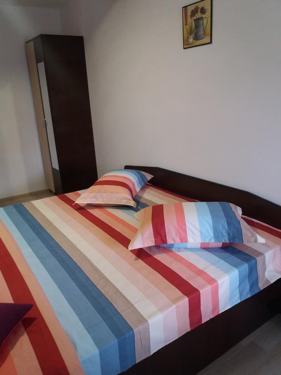 Hotel Casa Ariana Curtea de Argeş Esterno foto